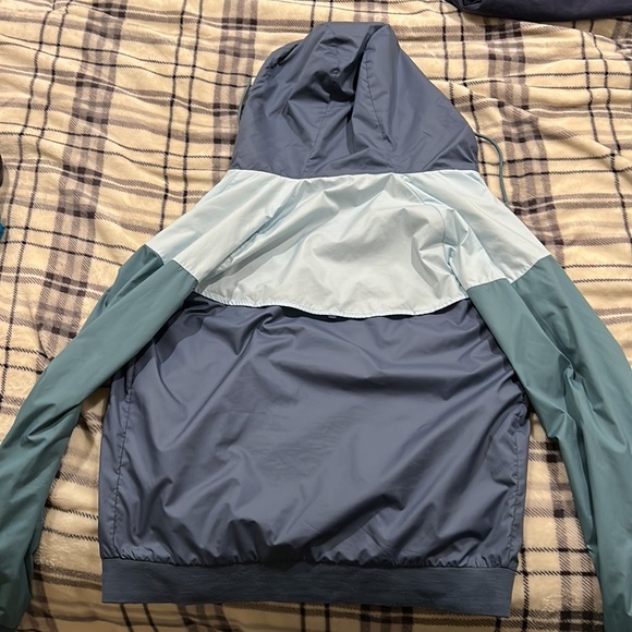 Nike Men’s Sport Windbreaker Jacket - Picture 2 of 5